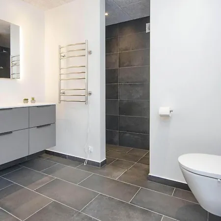 5 Star In Ansager-by Traum